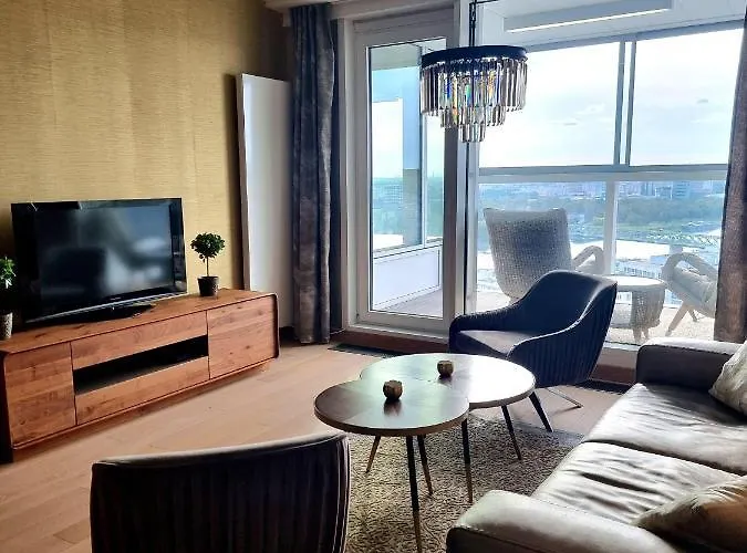 Majestic Golden View Apartment *